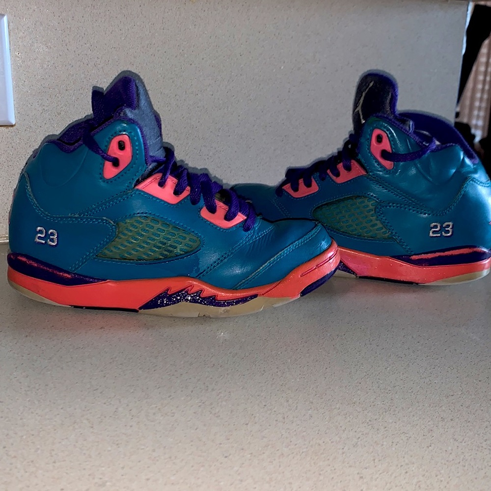 Tropical Teal/White-Digital Pink-Court Purple Retro
Jordan 5 13c